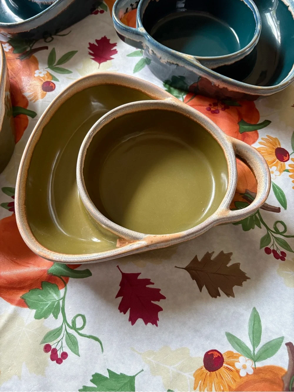 Heart-Shaped Ceramic Serving Bowls — Set of 4 in Teal and Olive